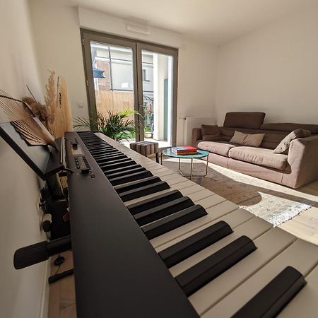 Appartement De Standing Avec Jardin Clamart Exteriör bild