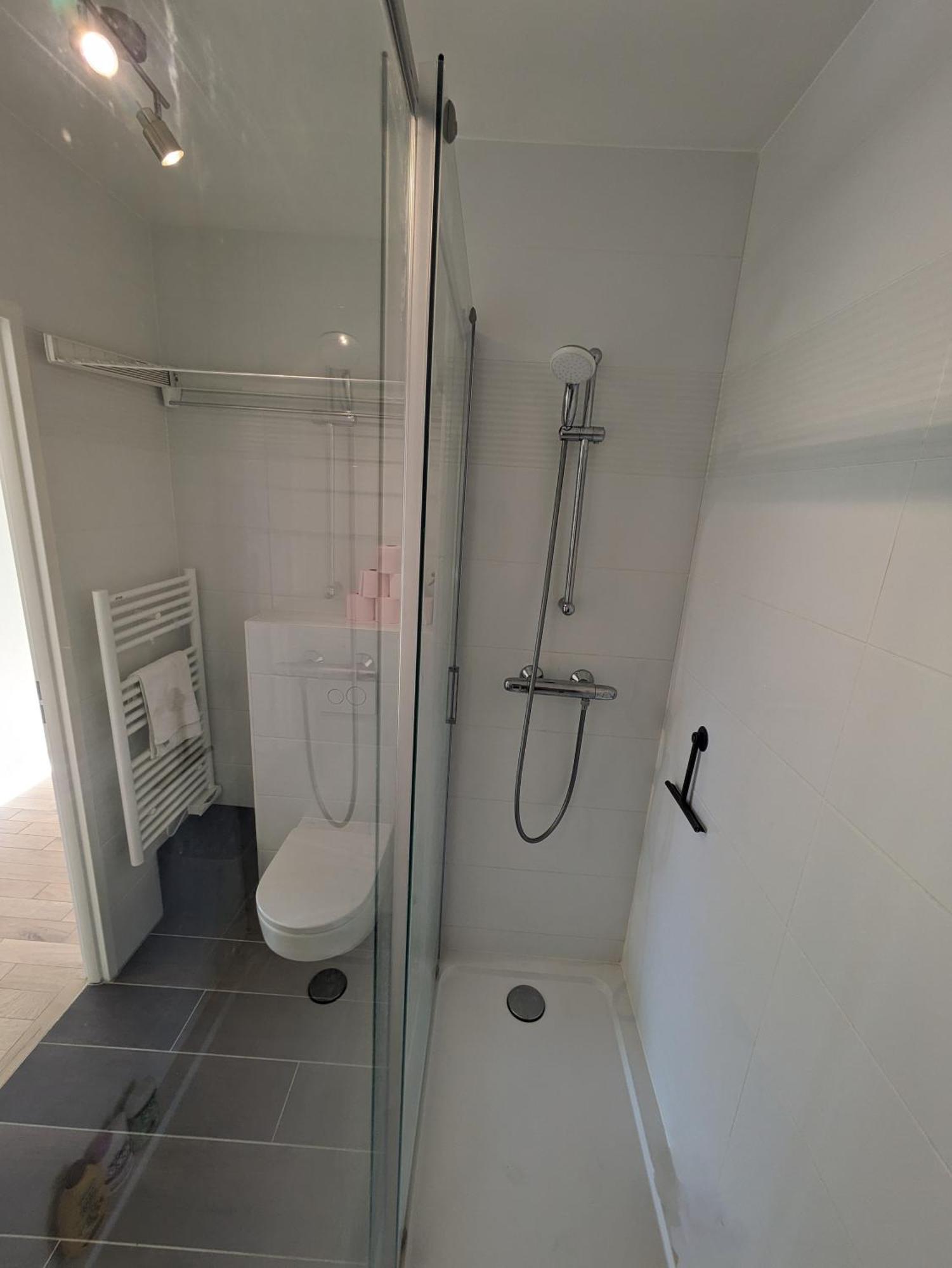 Appartement De Standing Avec Jardin Clamart Exteriör bild