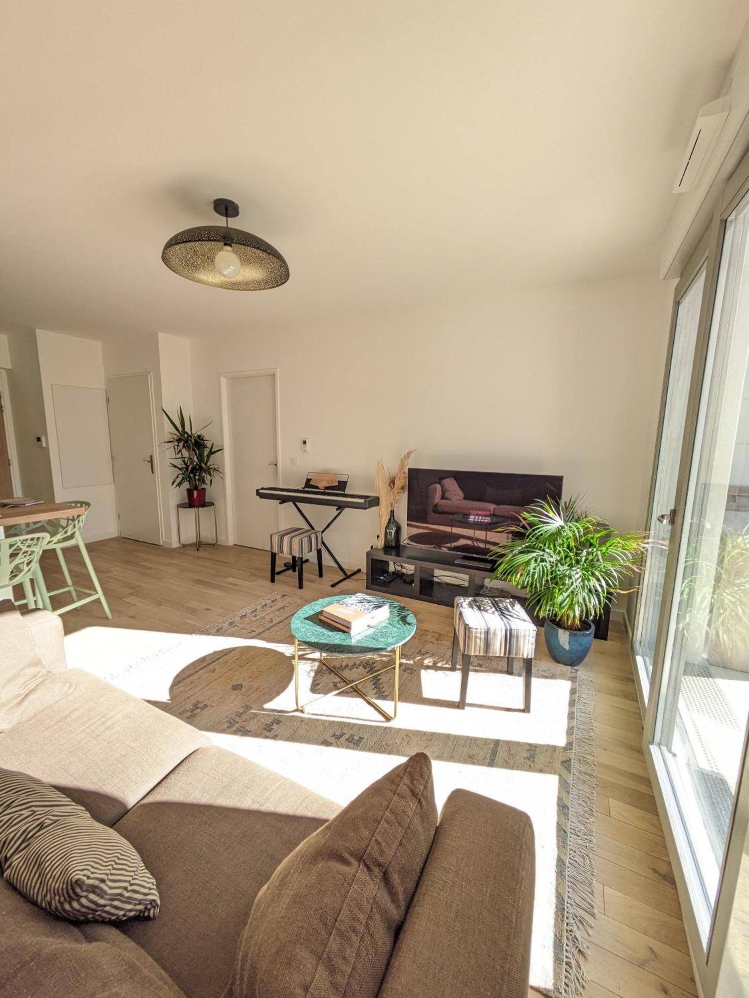 Appartement De Standing Avec Jardin Clamart Exteriör bild
